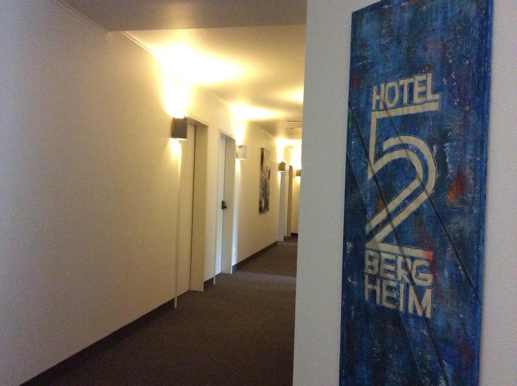 ברגהיים Hotel52 Bergheim מראה חיצוני תמונה
